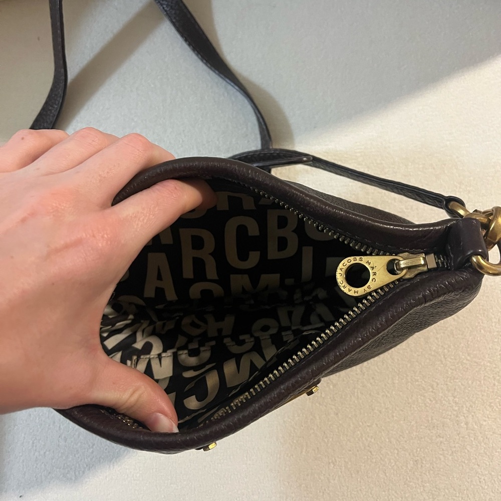 Marc by Marc Jacobs dark brown crossbody bag - Picture 6 of 7